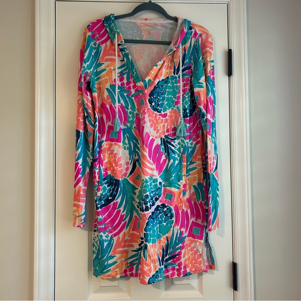 Lily Pulitzer long-sleeved swim coverup medium